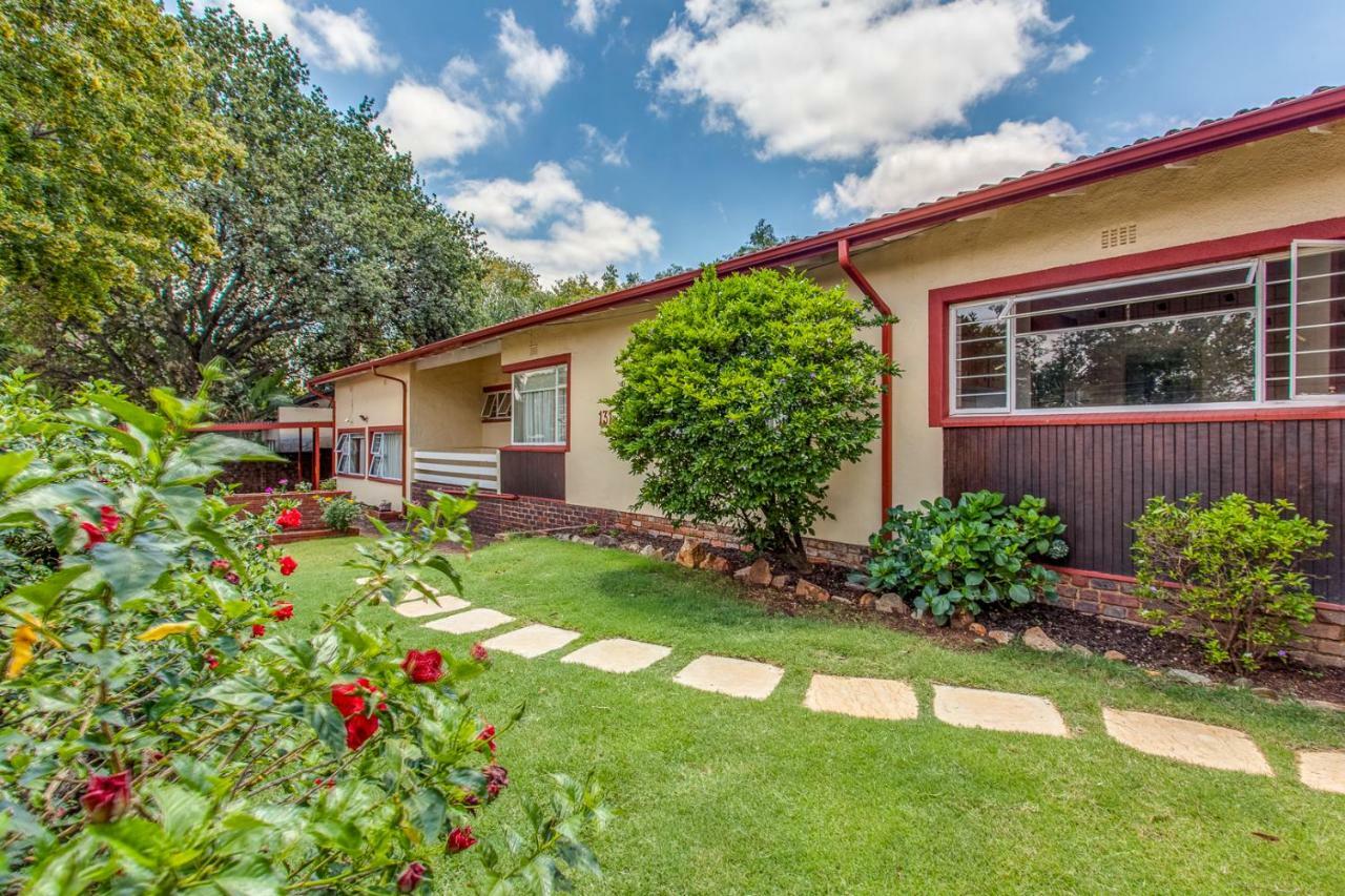 Chalet No. 2 Petunia Villa Johannesburg Exterior photo